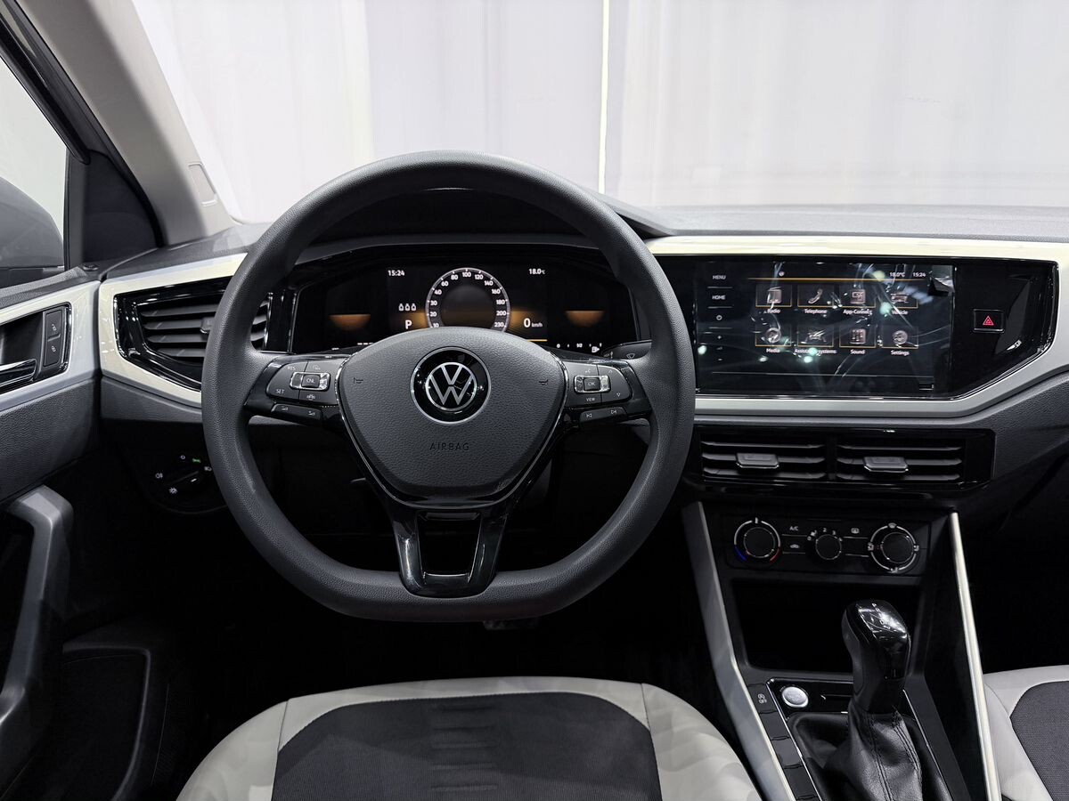 Volkswagen Polo 2022 - фото автомобиля
