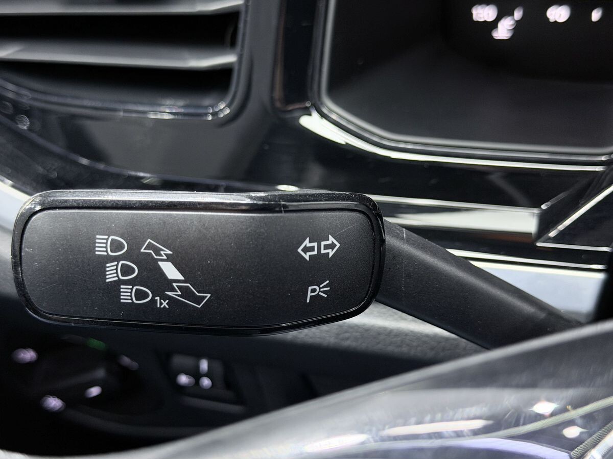 Volkswagen Polo 2022 - фото автомобиля