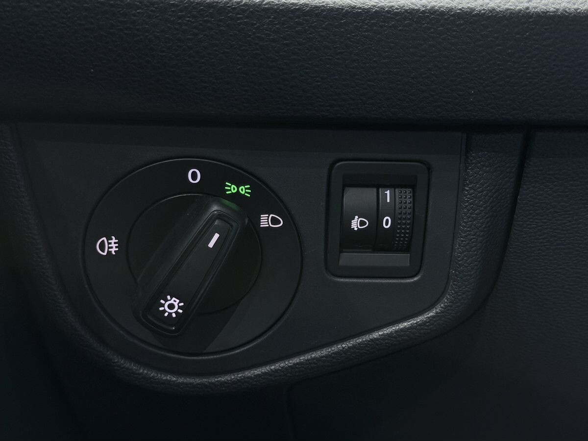 Volkswagen Polo 2022 - фото автомобиля