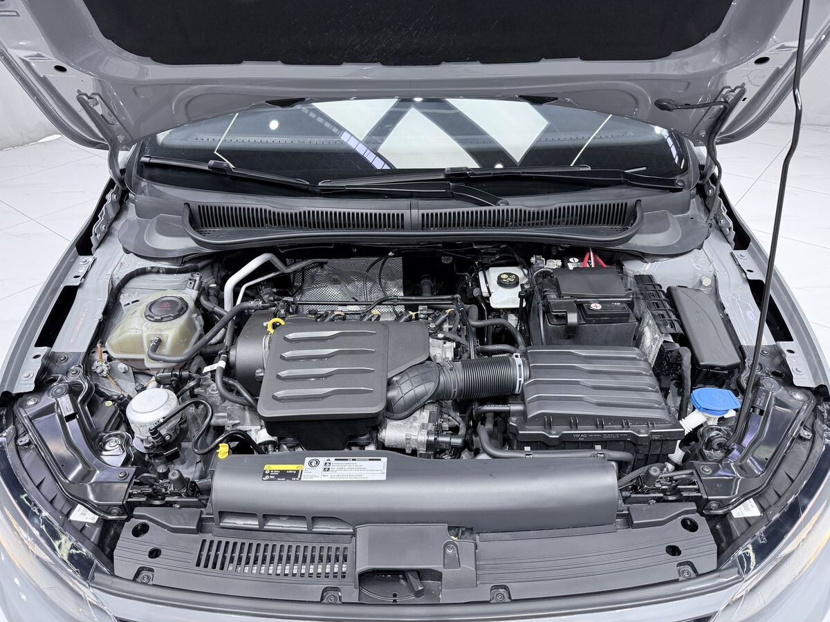 Volkswagen Polo 2022 - фото автомобиля