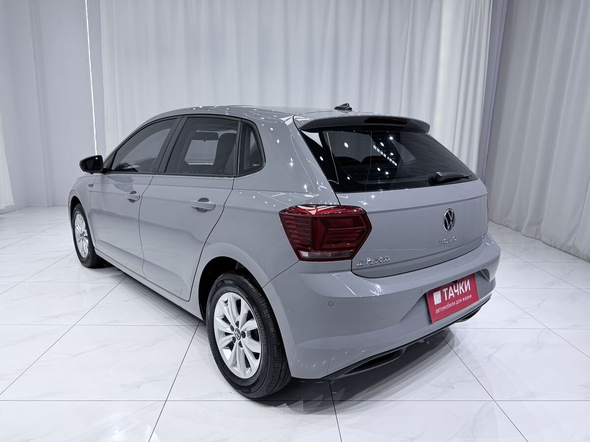 Volkswagen Polo 2022 - фото автомобиля