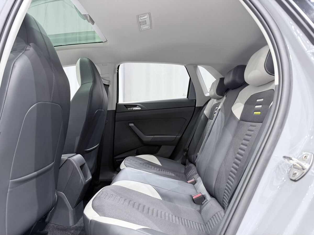 Volkswagen Polo 2022 - фото автомобиля