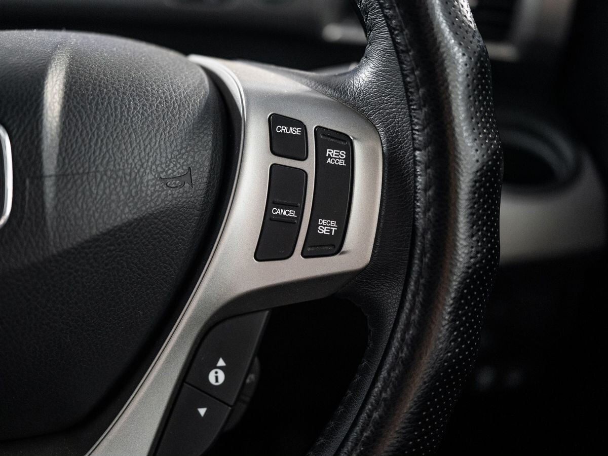 Honda Freed 2012 - фото автомобиля