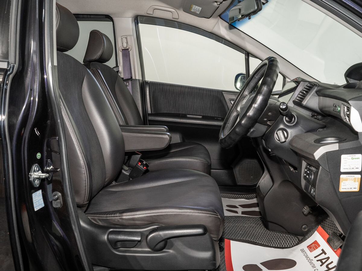 Honda Freed 2012 - фото автомобиля