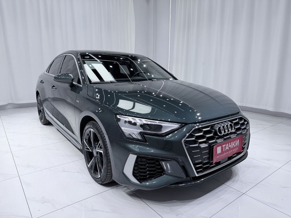 Audi A3 2021 - фото автомобиля