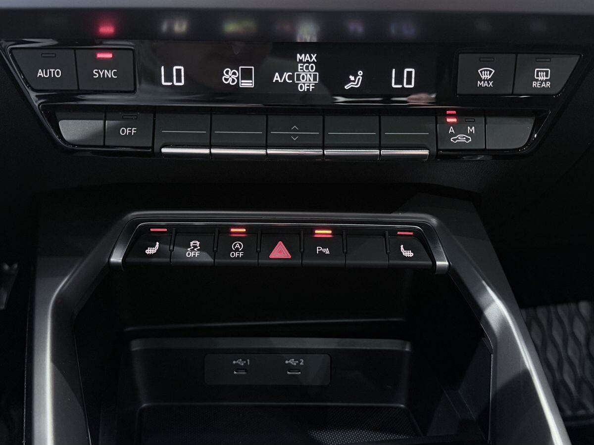Audi A3 2021 - фото автомобиля