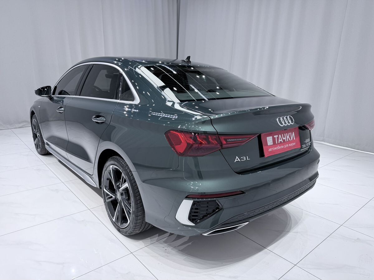 Audi A3 2021 - фото автомобиля