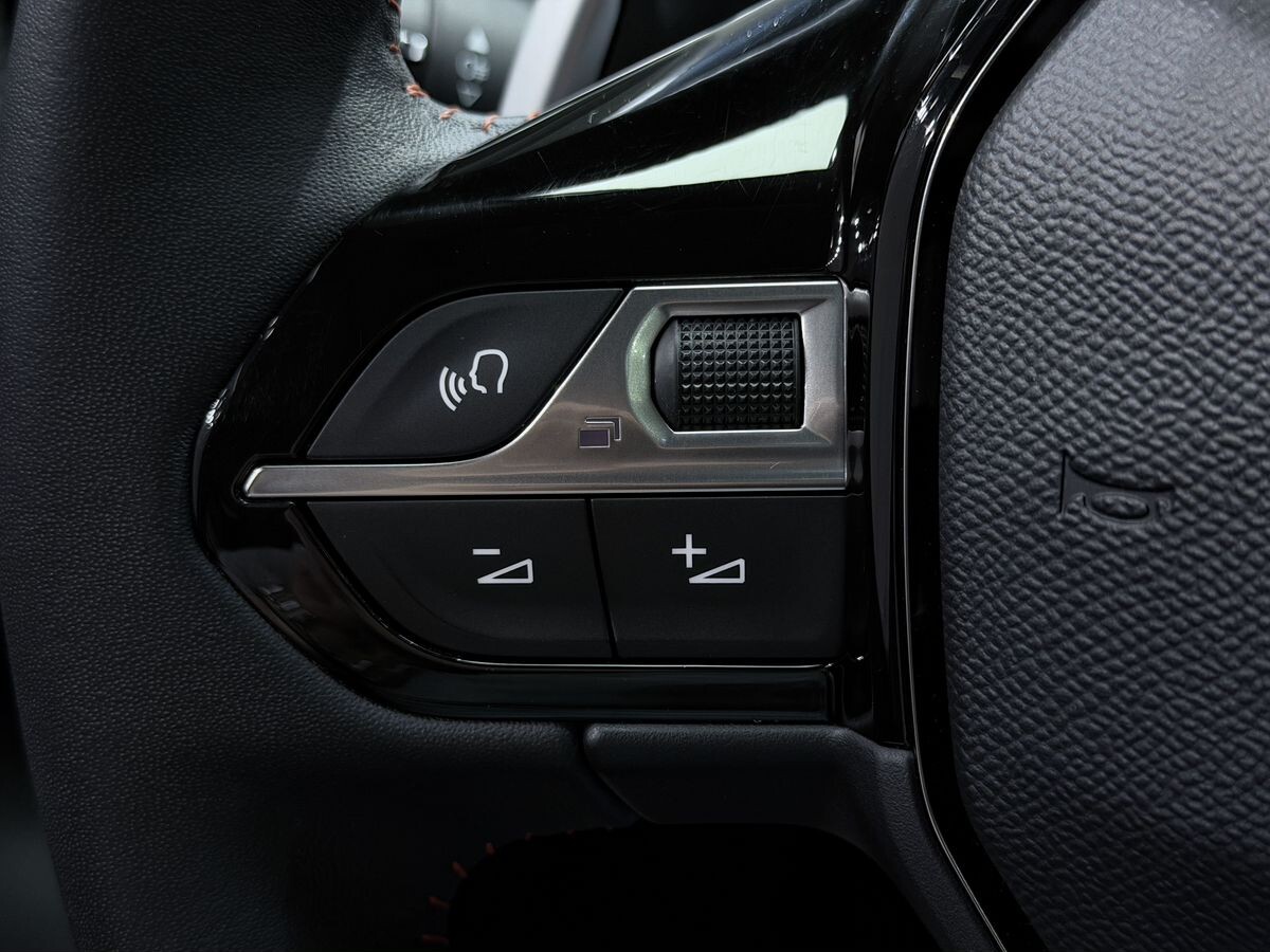 Peugeot 2008 2022 - фото автомобиля
