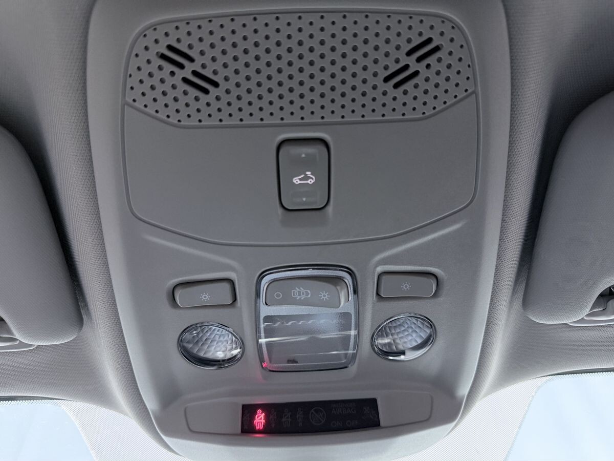 Peugeot 2008 2022 - фото автомобиля
