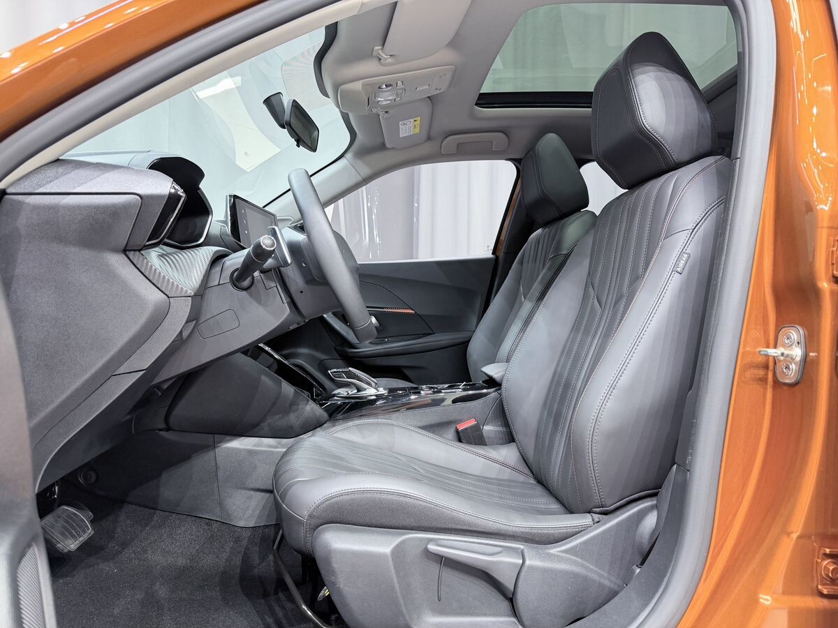 Peugeot 2008 2022 - фото автомобиля