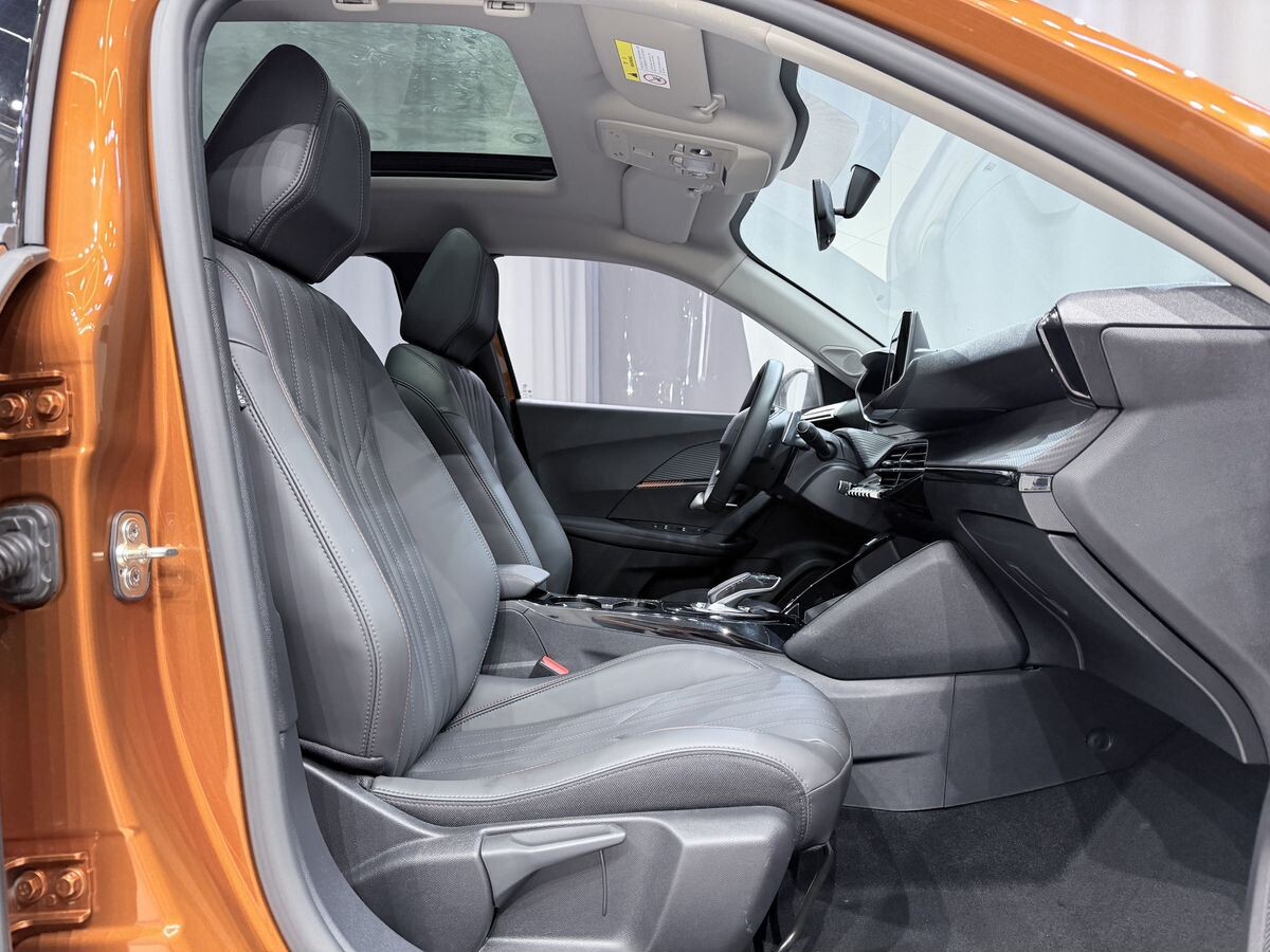 Peugeot 2008 2022 - фото автомобиля