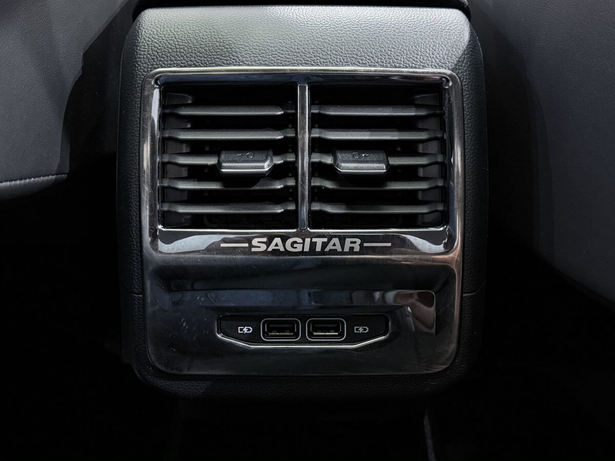 Volkswagen Sagitar L 2022 - фото автомобиля