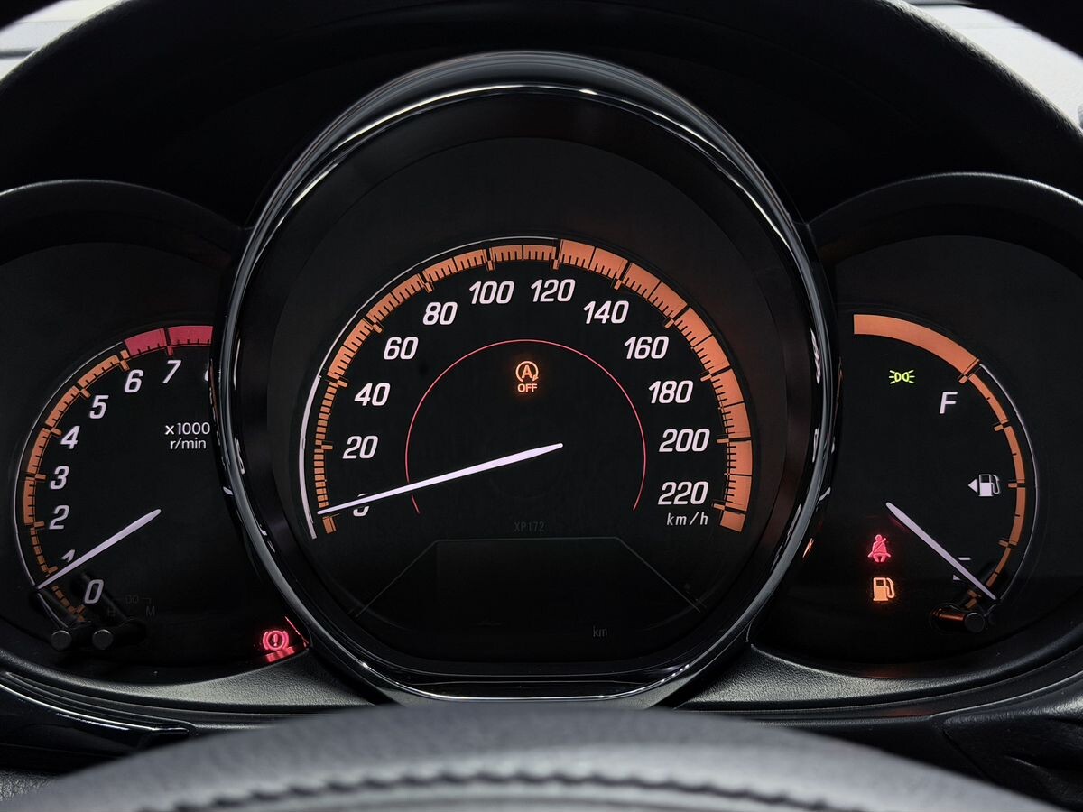 Toyota Yaris 2022 - фото автомобиля