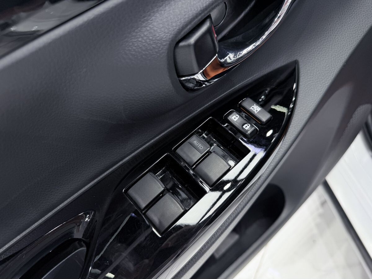 Toyota Yaris 2022 - фото автомобиля