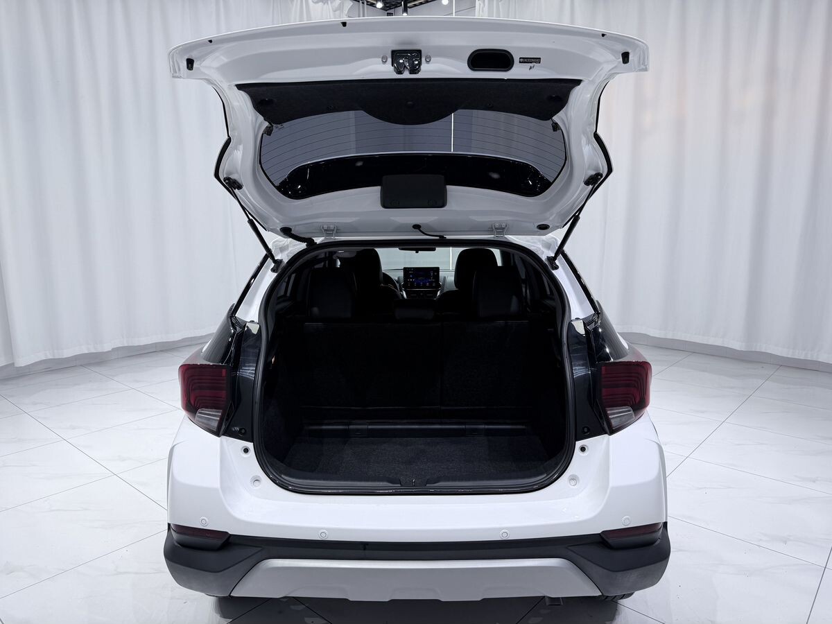 Toyota Yaris 2022 - фото автомобиля