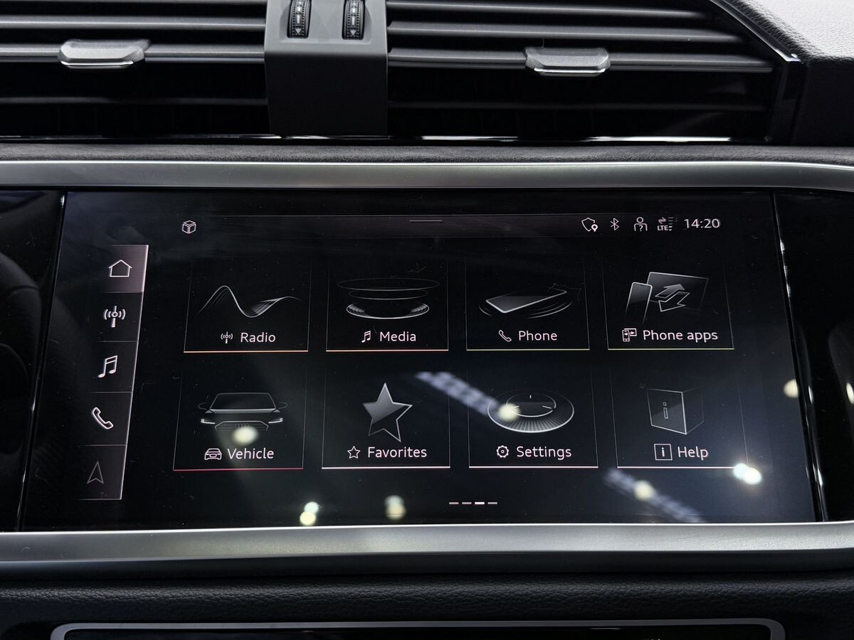 Audi Q3 Sportback 2022 - фото автомобиля