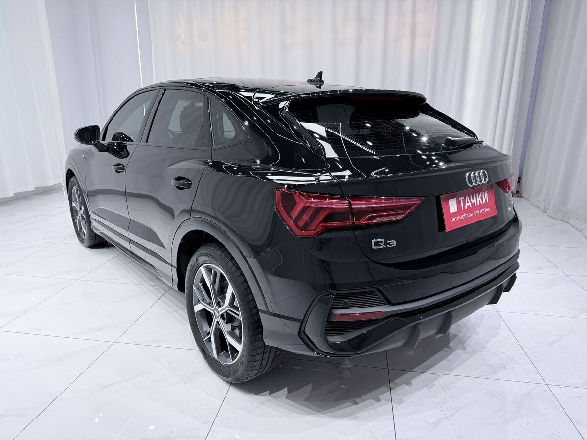 Audi Q3 Sportback 2022 - фото автомобиля