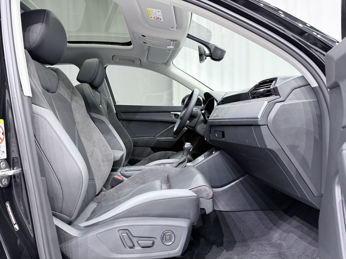 Audi Q3 Sportback 2022 - фото автомобиля