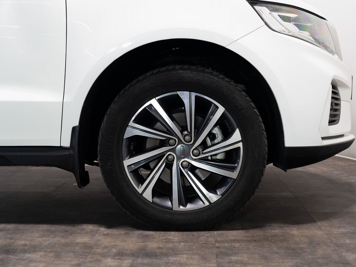 Geely Vision X6 2019 - фото автомобиля