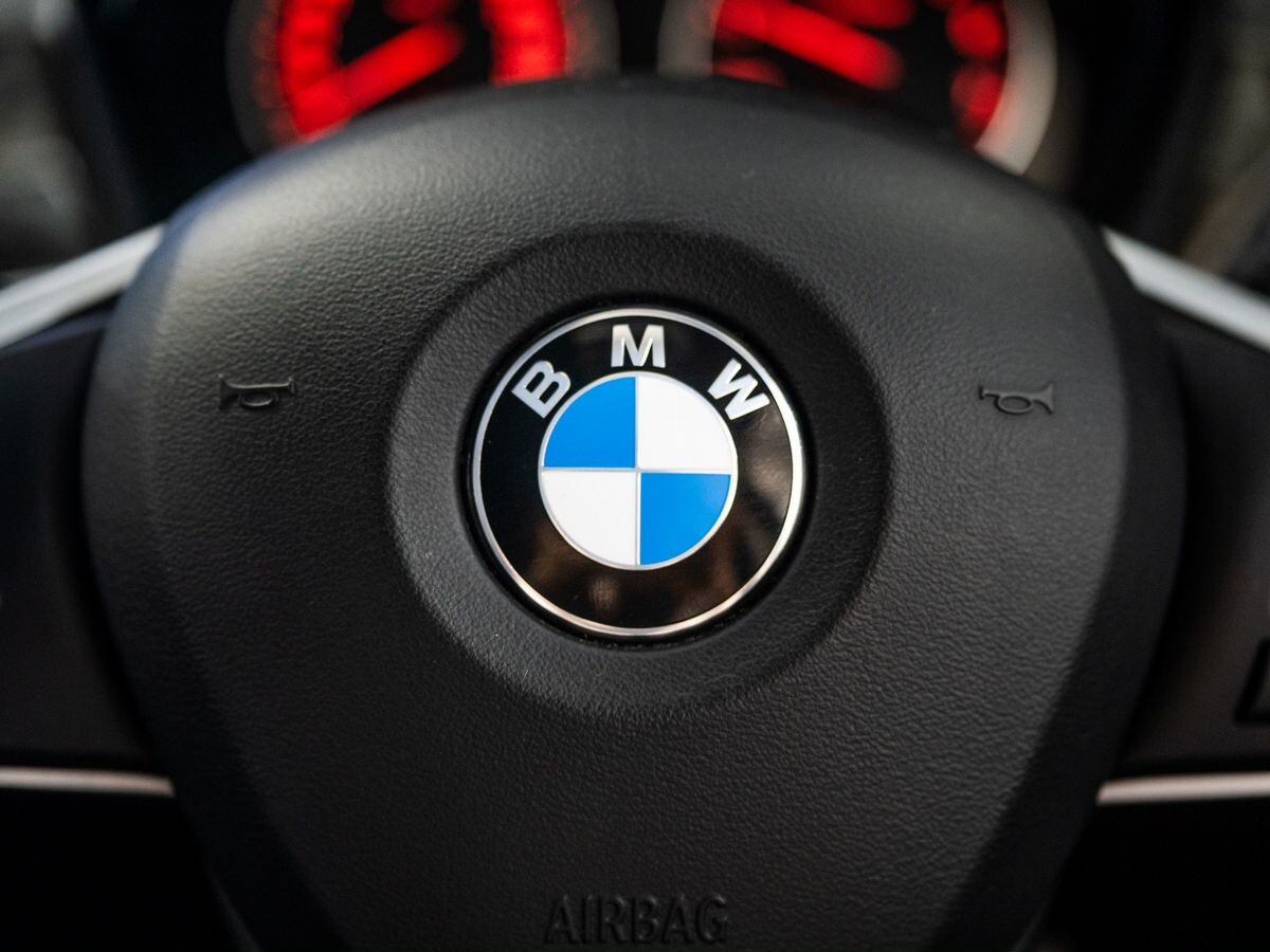 BMW X1 2018 - фото автомобиля