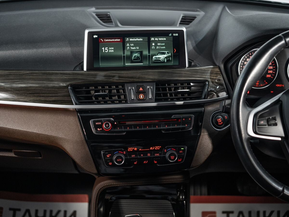 BMW X1 2018 - фото автомобиля