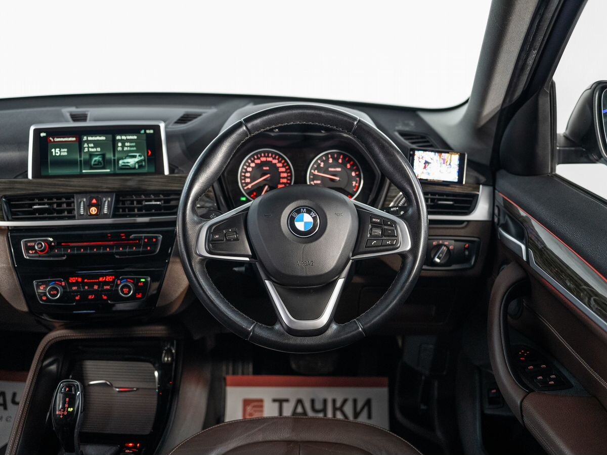 BMW X1 2018 - фото автомобиля