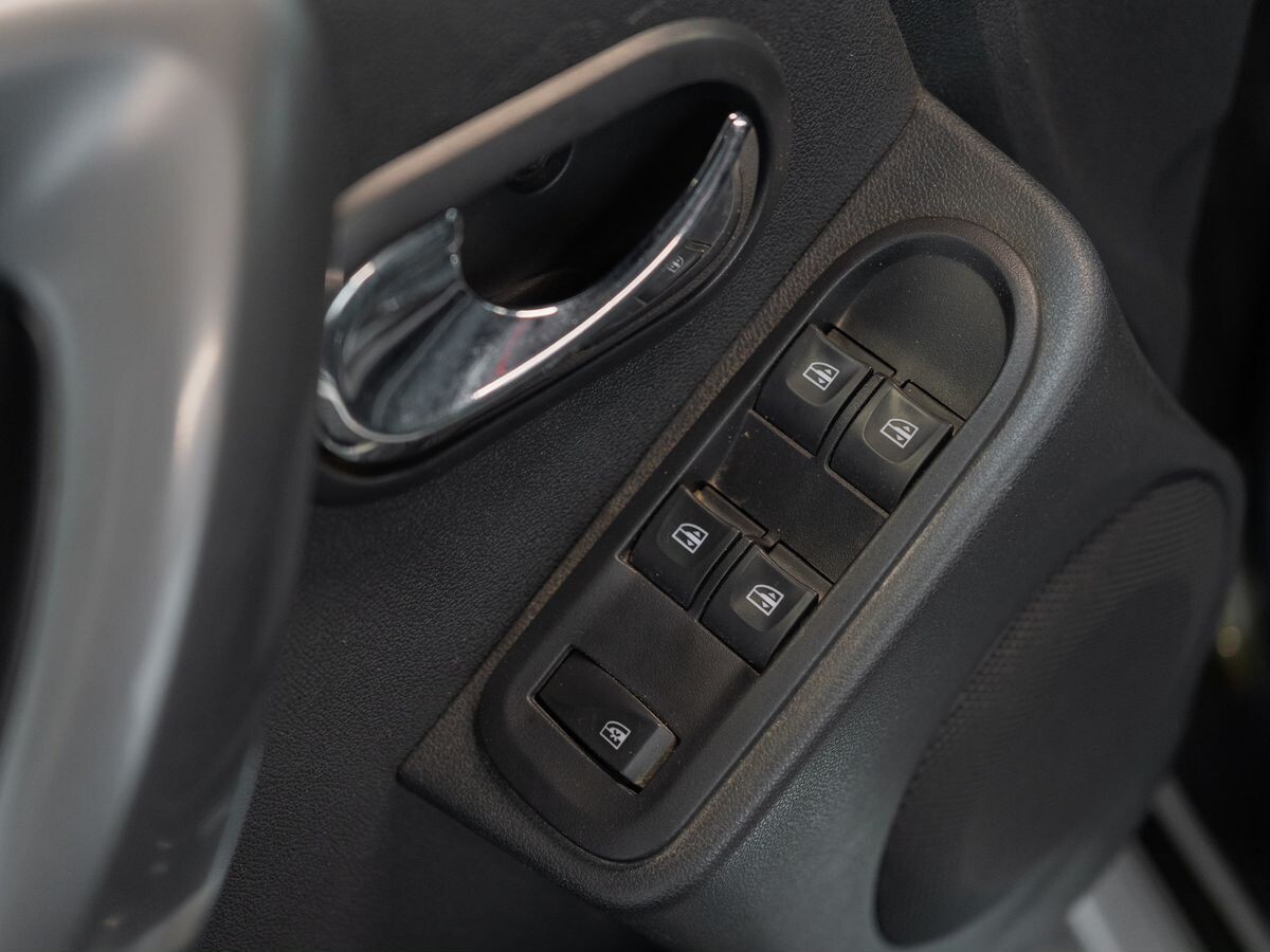 Renault Duster 2018 - фото автомобиля