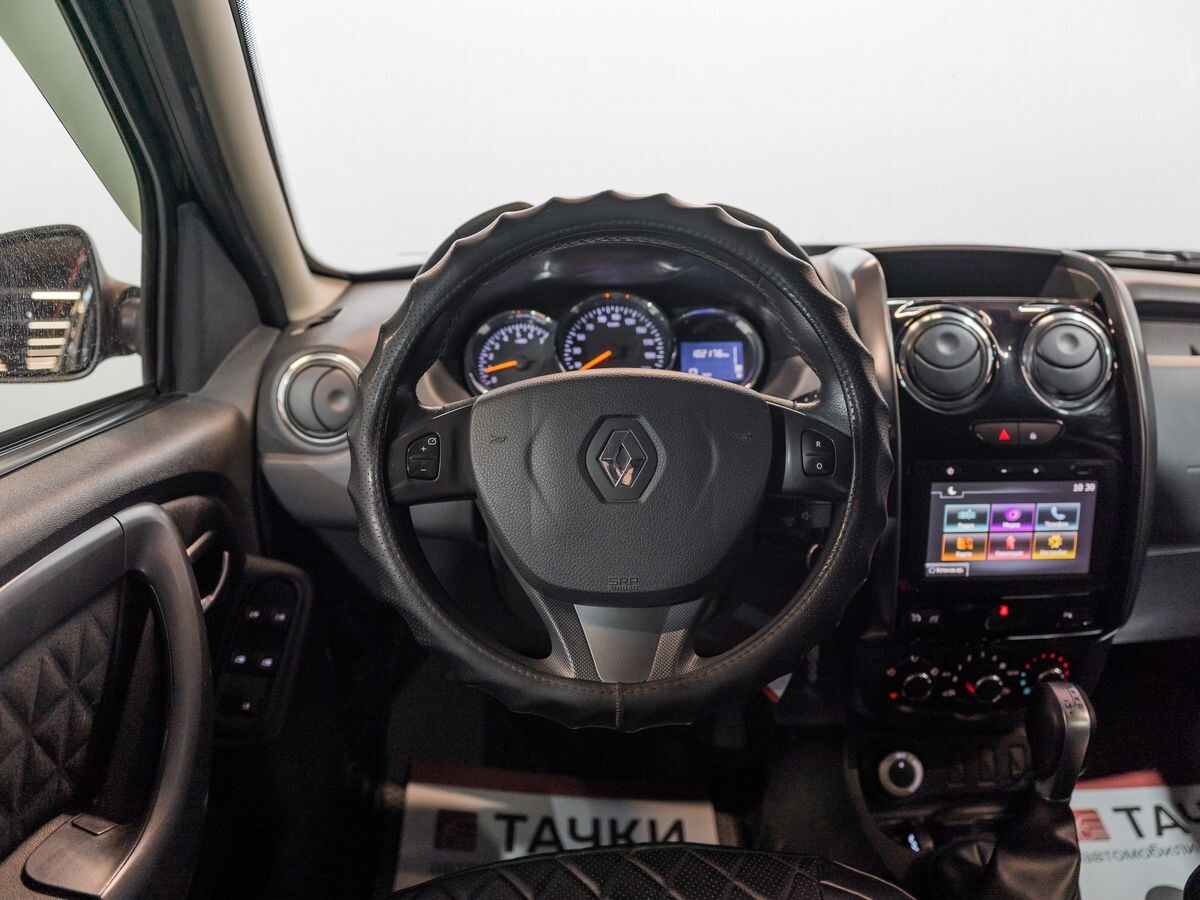 Renault Duster 2018 - фото автомобиля