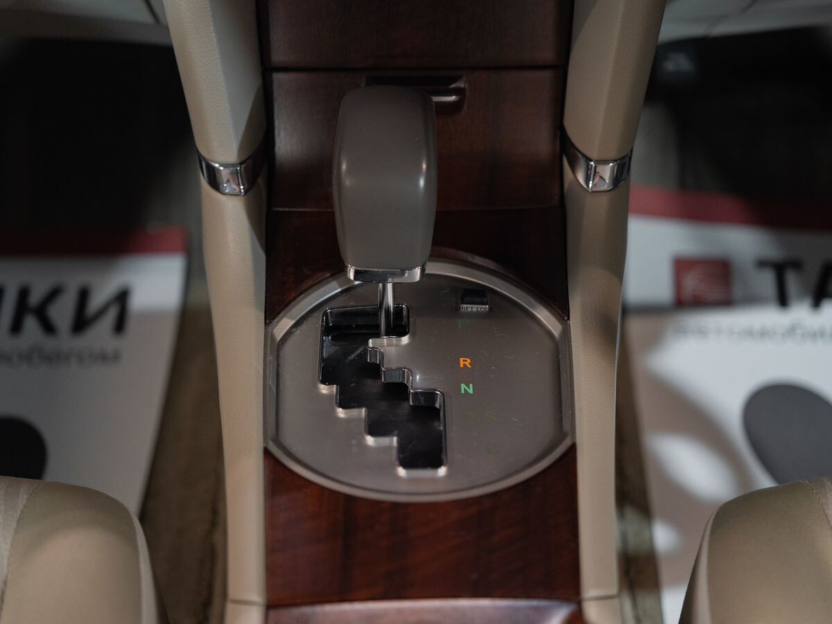 Toyota Premio 2012 - фото автомобиля