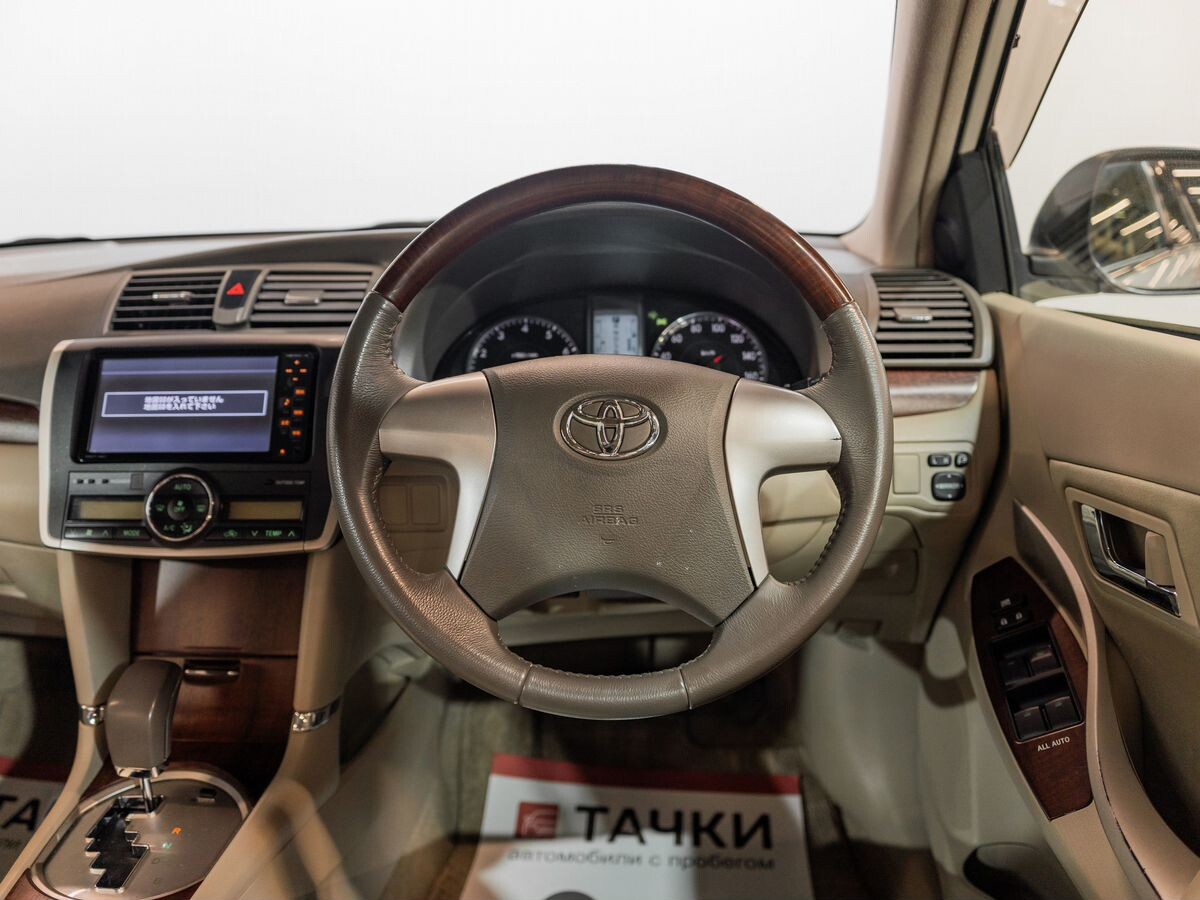 Toyota Premio 2012 - фото автомобиля