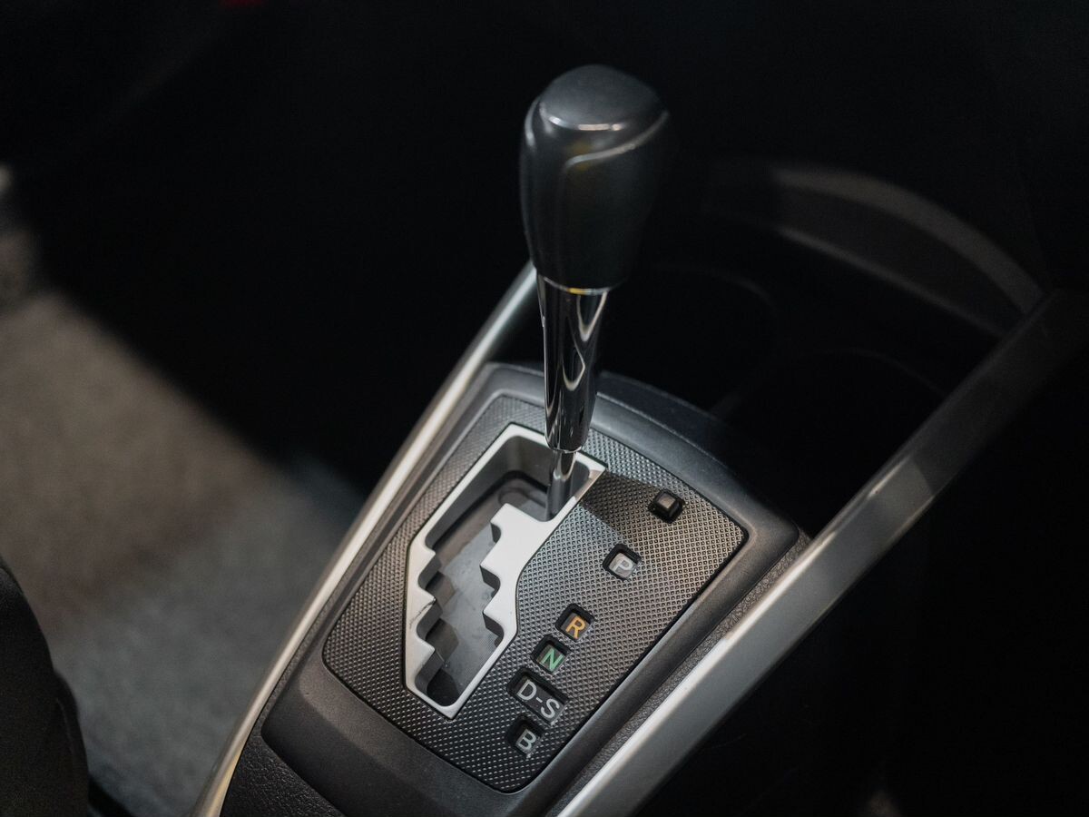Toyota Corolla Fielder 2013 - фото автомобиля