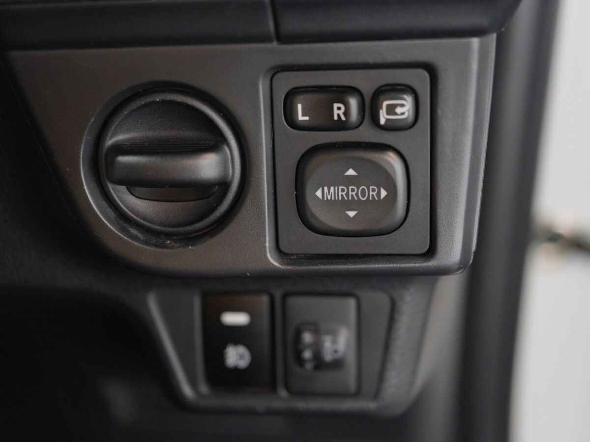 Toyota Corolla Fielder 2013 - фото автомобиля