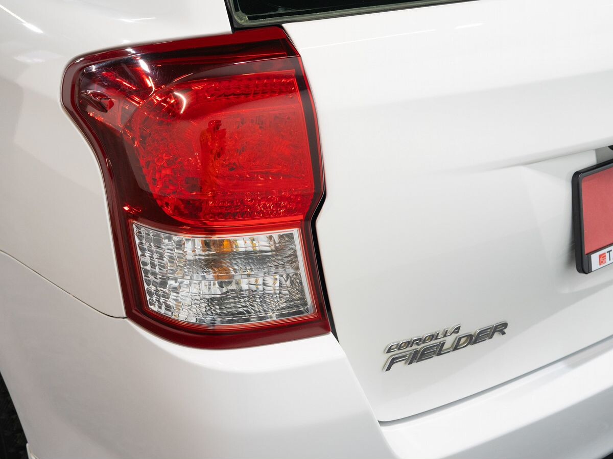 Toyota Corolla Fielder 2013 - фото автомобиля