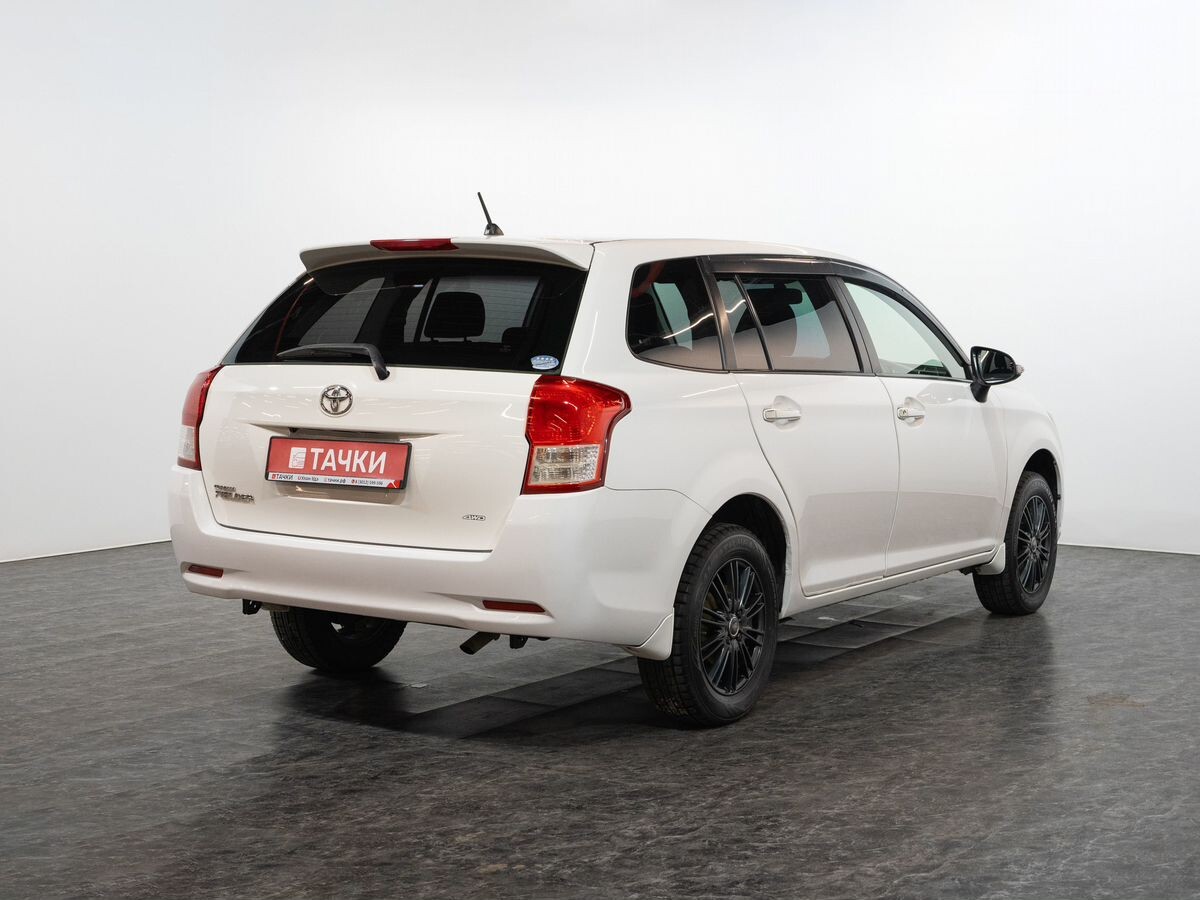 Toyota Corolla Fielder 2013 - фото автомобиля