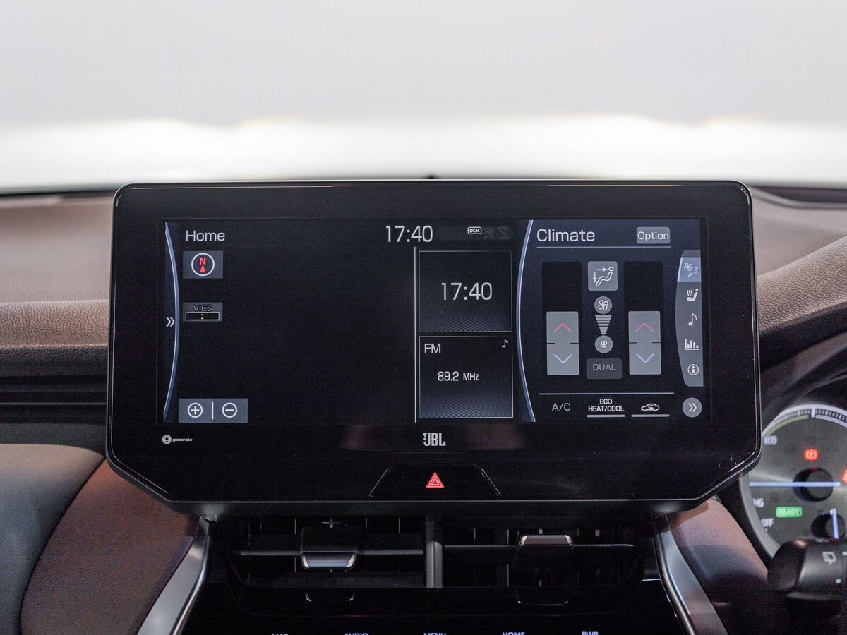 Toyota Harrier 2021 - фото автомобиля