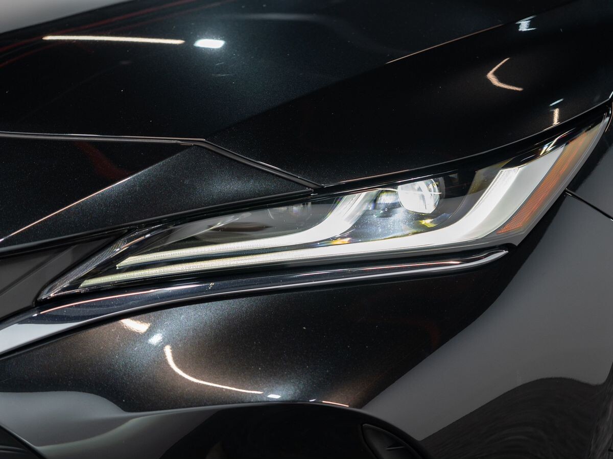 Toyota Harrier 2021 - фото автомобиля