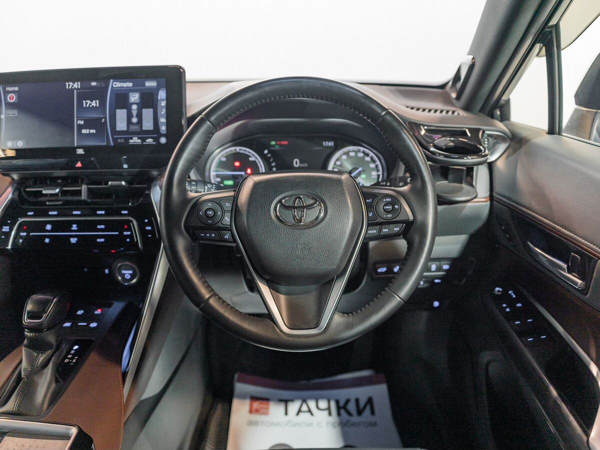 Toyota Harrier 2021 - фото автомобиля