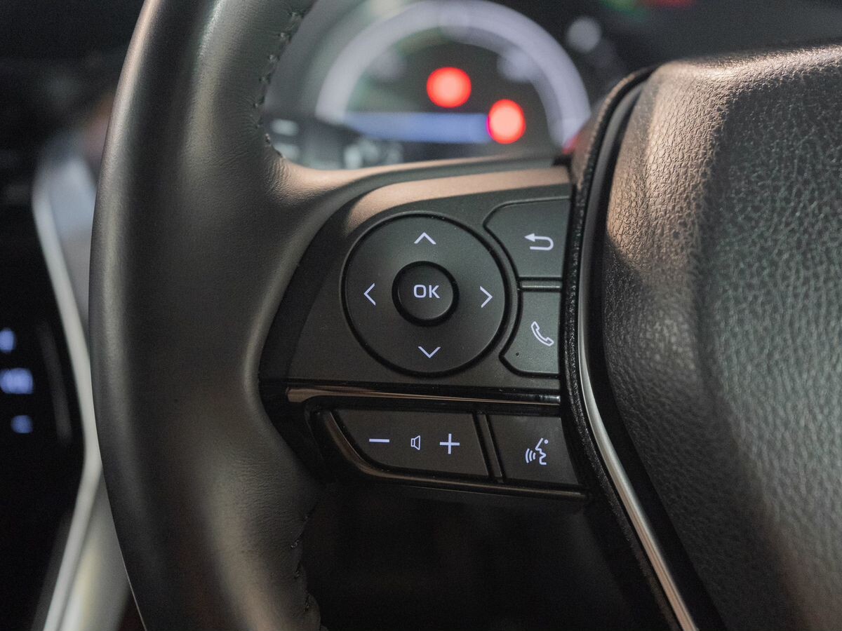 Toyota Harrier 2021 - фото автомобиля