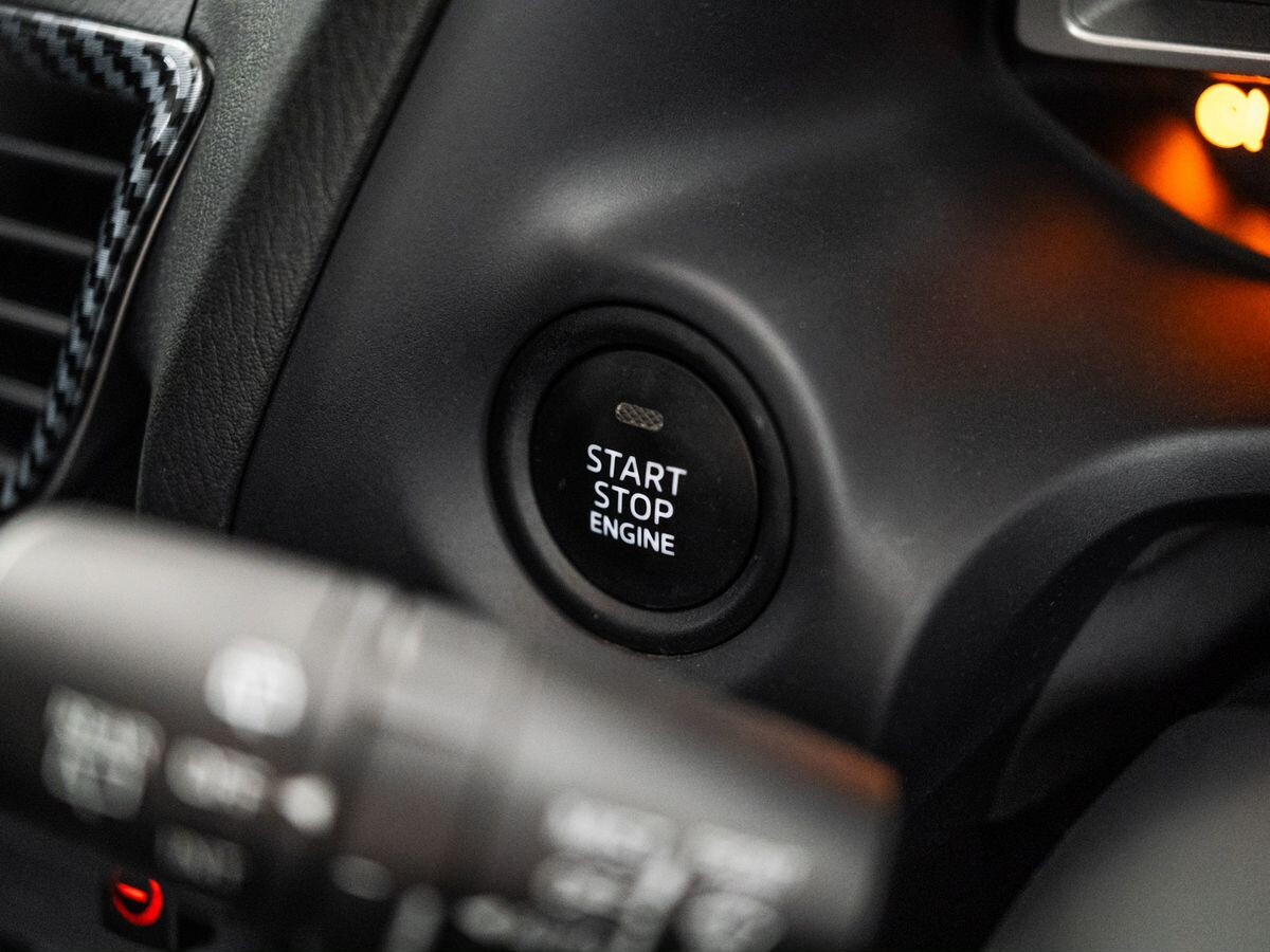 Mazda Axela 2014 - фото автомобиля