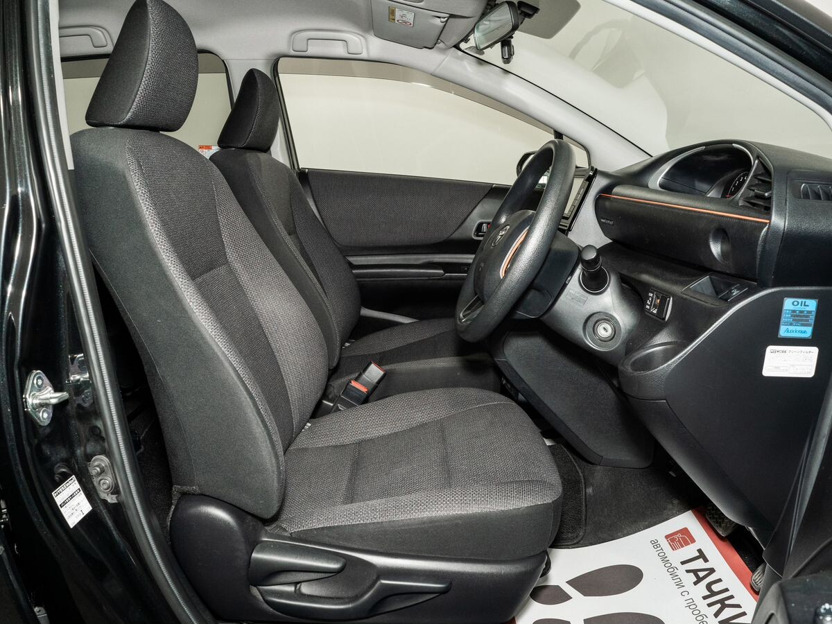 Toyota Sienta 2021 - фото автомобиля