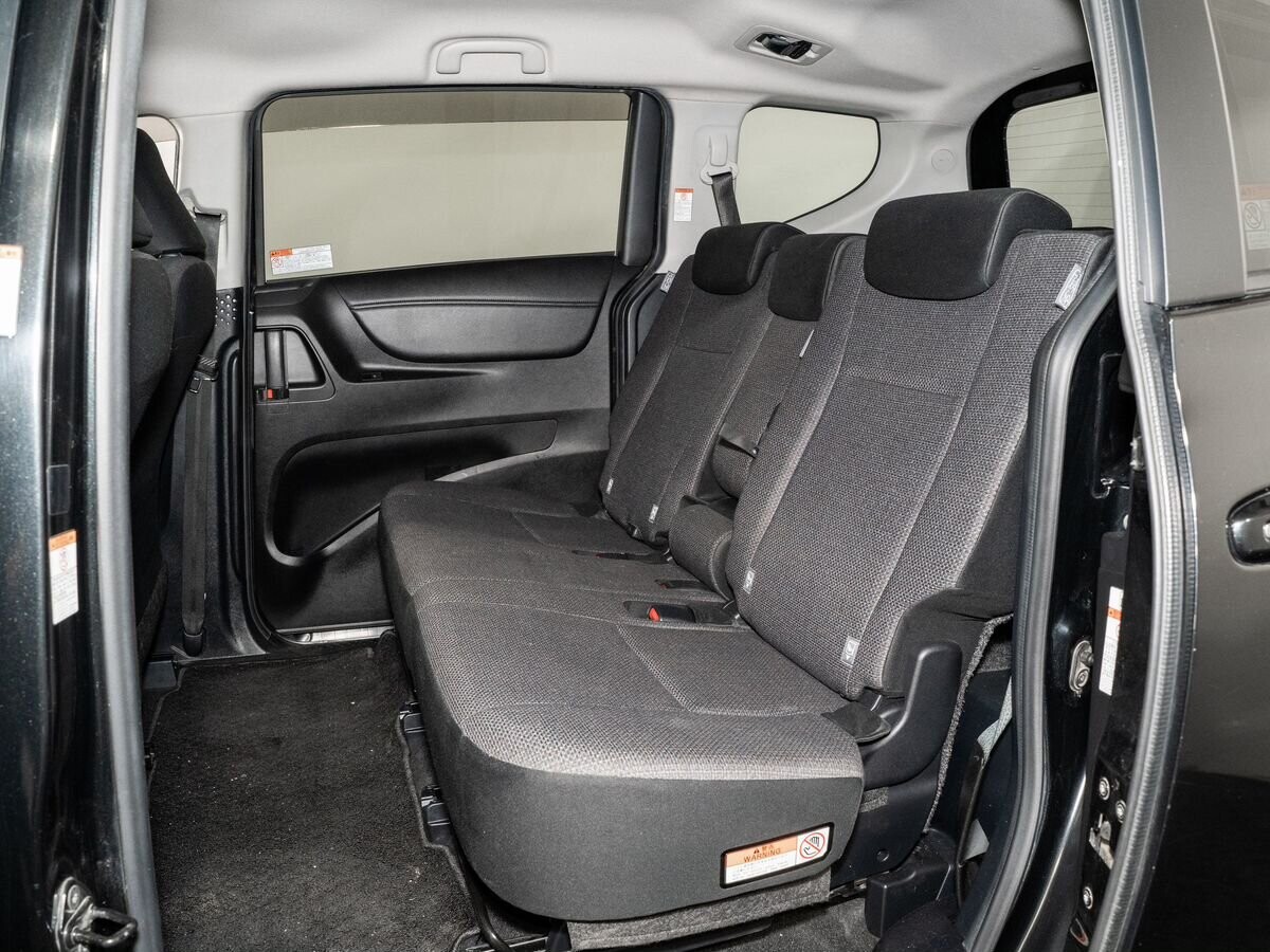 Toyota Sienta 2021 - фото автомобиля
