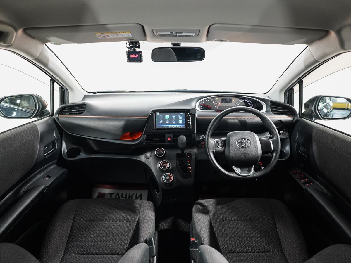 Toyota Sienta 2021 - фото автомобиля