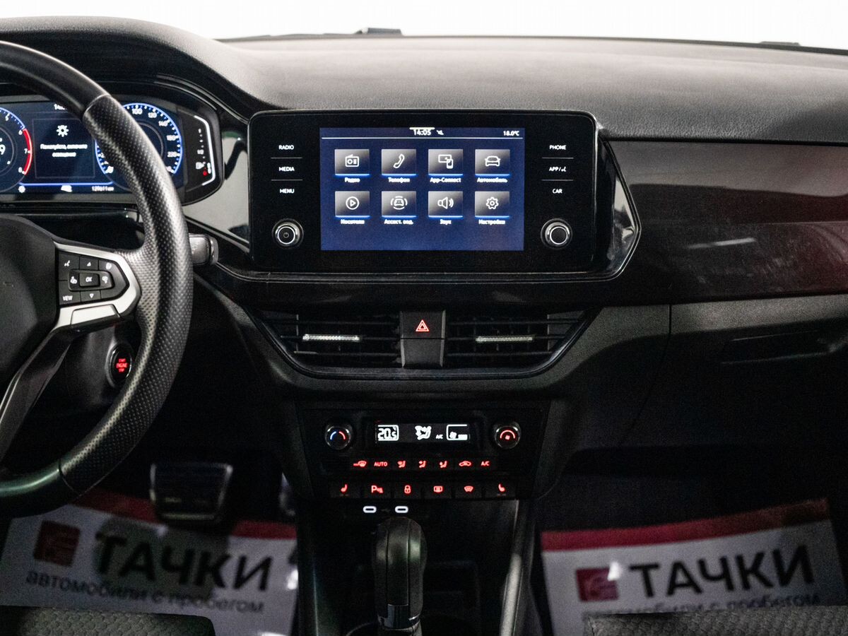 Volkswagen Polo 2021 - фото автомобиля
