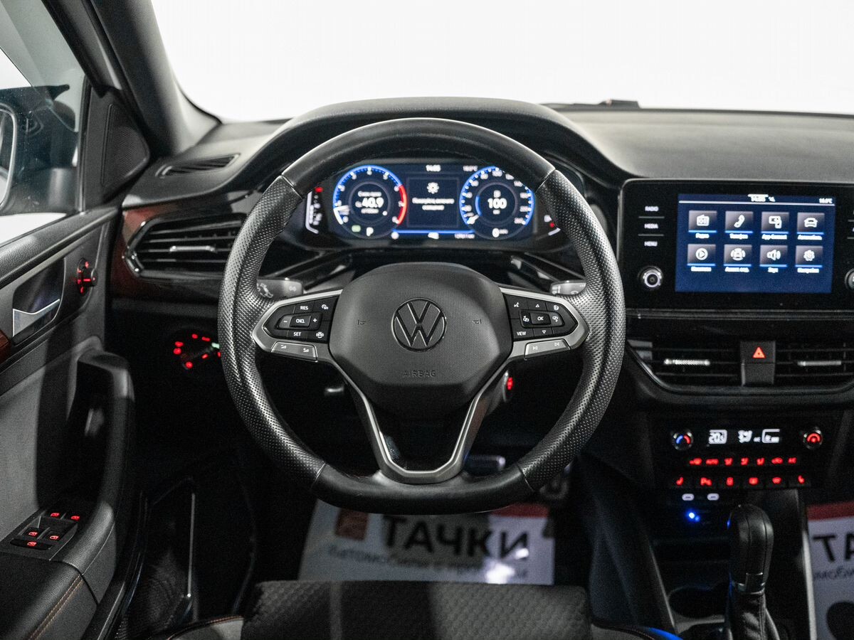 Volkswagen Polo 2021 - фото автомобиля