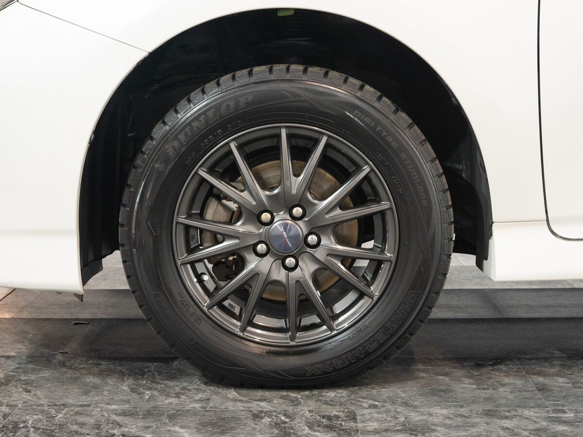 Toyota Wish 2010 - фото автомобиля