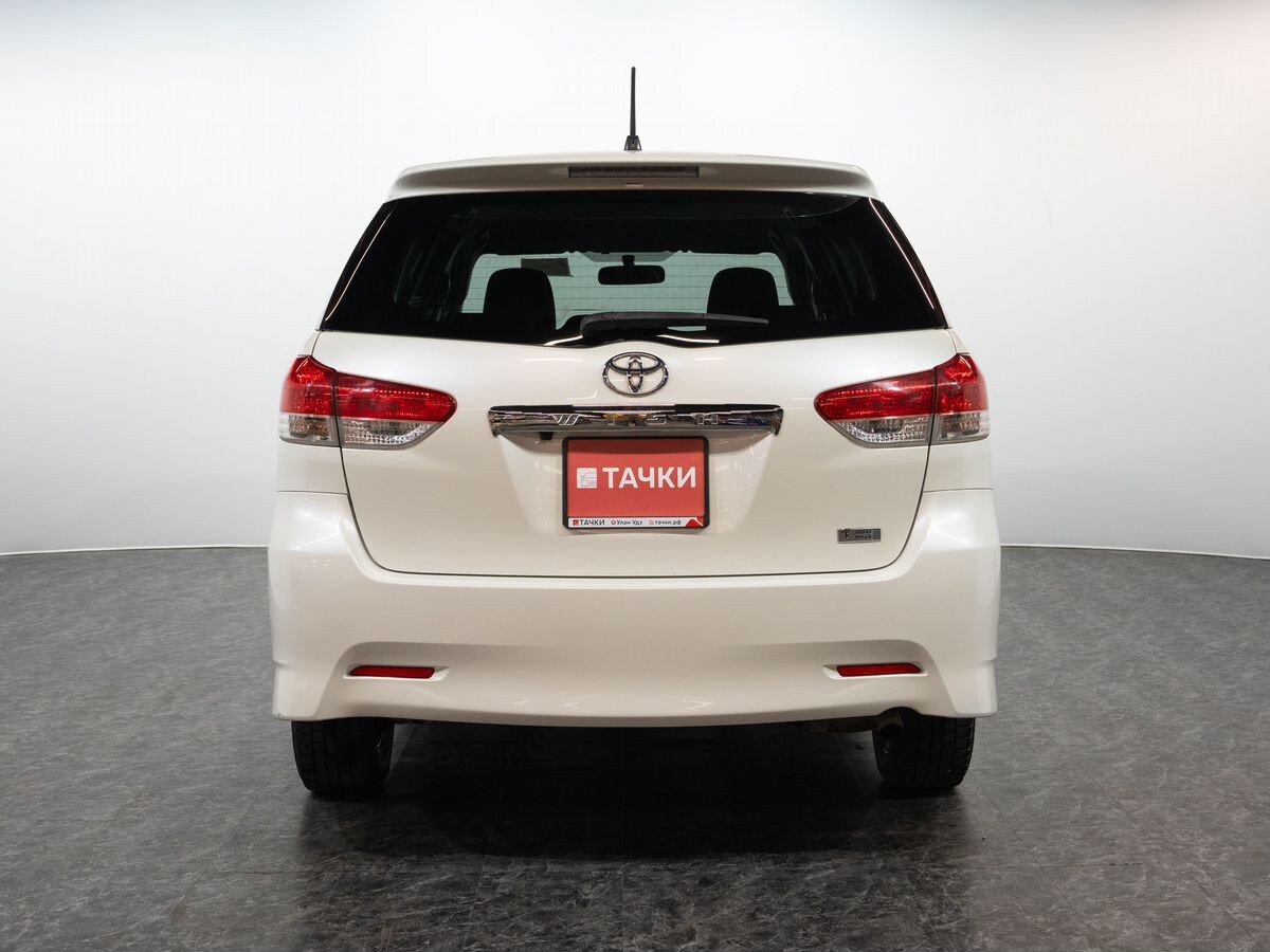 Toyota Wish 2010 - фото автомобиля