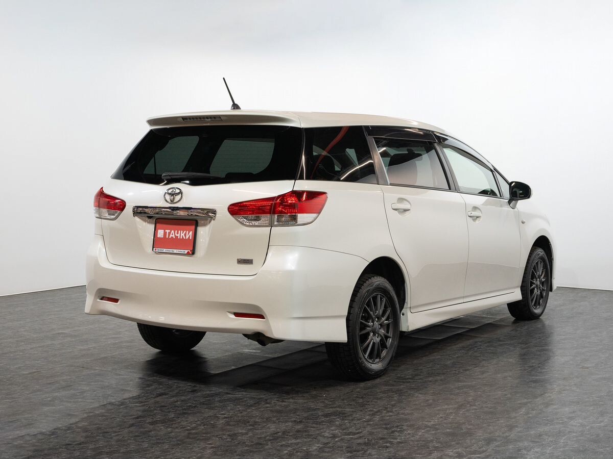 Toyota Wish 2010 - фото автомобиля