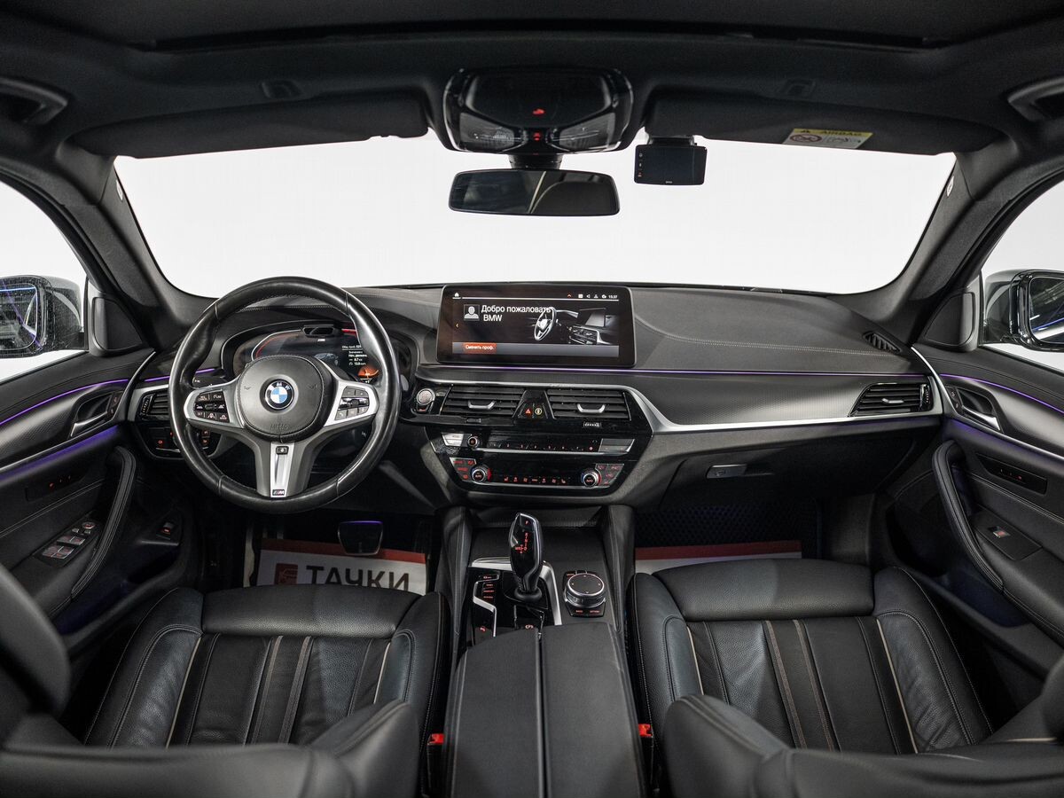 BMW 5-Series 2022 - фото автомобиля
