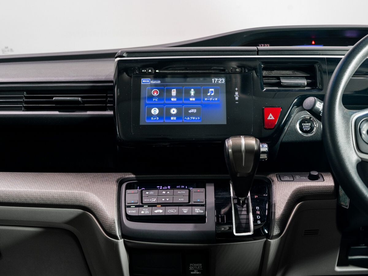 Honda Stepwgn 2015 - фото автомобиля