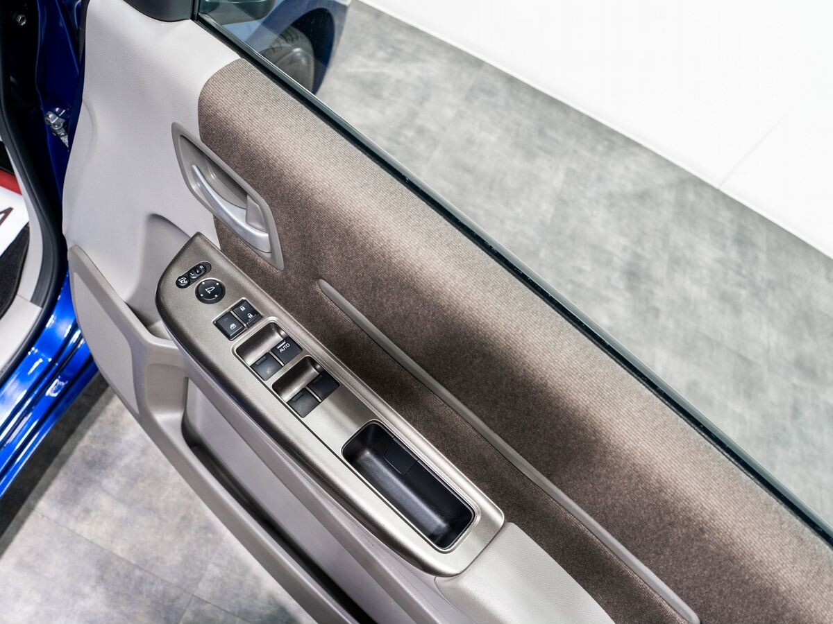 Honda Stepwgn 2015 - фото автомобиля